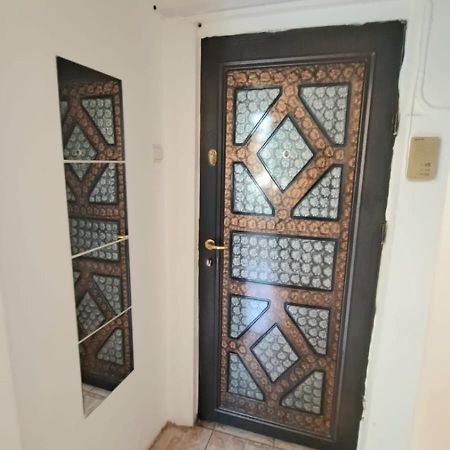 Inchiriez Garsoniera In Regim Hotelier Unirii Bukares Bagian luar foto