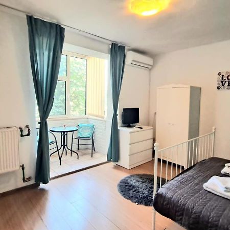 Inchiriez Garsoniera In Regim Hotelier Unirii Bukares Bagian luar foto
