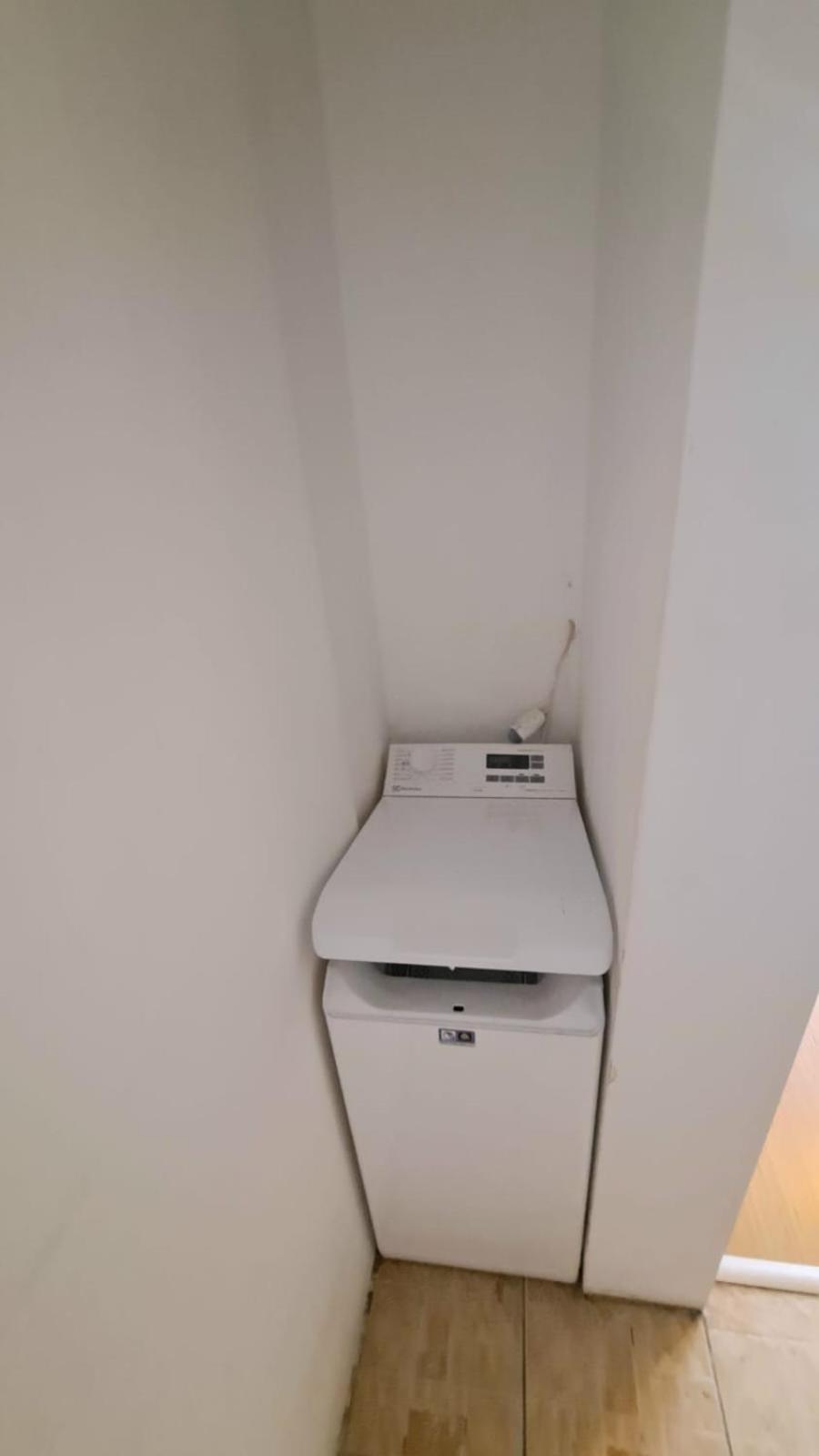 Inchiriez Garsoniera In Regim Hotelier Unirii Bukares Bagian luar foto
