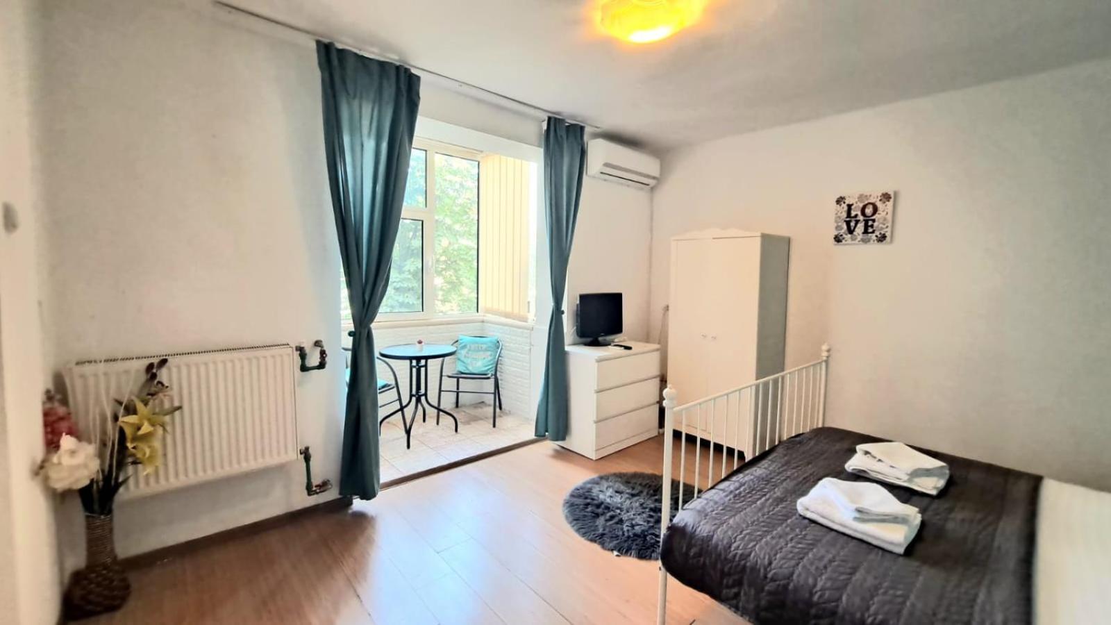 Inchiriez Garsoniera In Regim Hotelier Unirii Bukares Bagian luar foto